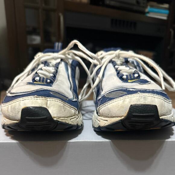 Vint. Nike Air running shoes white w/blue  Women’s 9.5￼#999709 see description - Picture 4 of 10